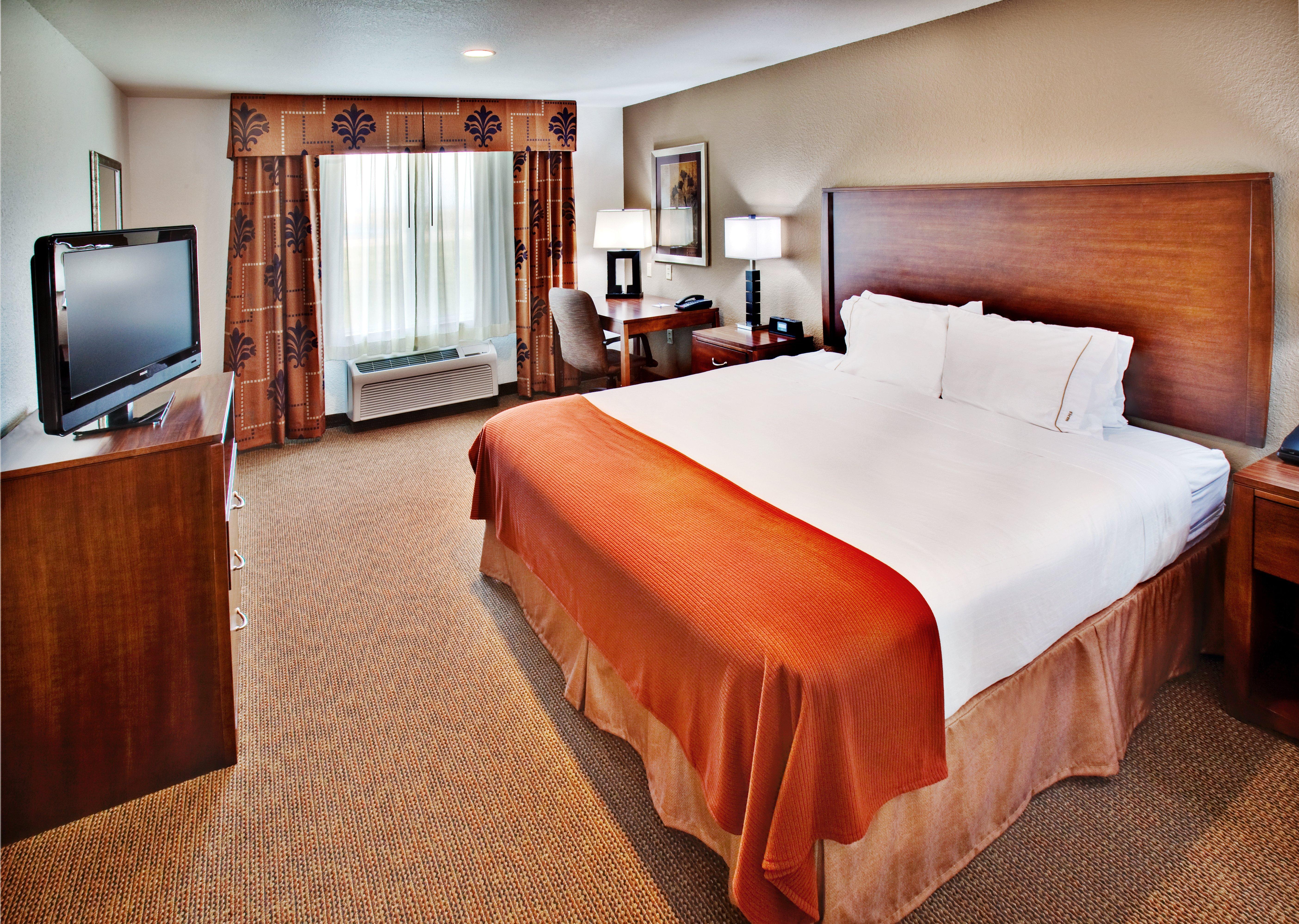 Holiday Inn Express Hotel & Suites - Dubuque West By Ihg Room photo
